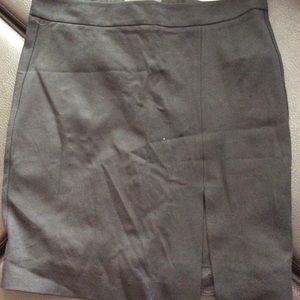 Trina Turk pencil skirt with slit, size 4